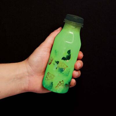 Glow in the Dark Sensory Bottle craft activity