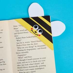 Bumblebee Book Corner craft activity
