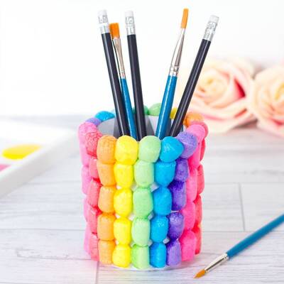 Rainbow Pen Pot craft activity