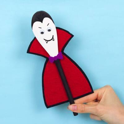 Vampire Spoon Puppet craft activity