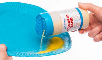 Paper Plate Aquarium step image