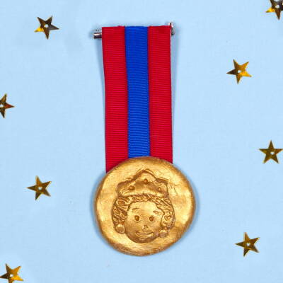 Queen’s Platinum Jubilee Medal craft activity