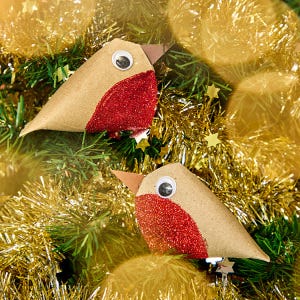 Cardboard Tube Robins craft activity