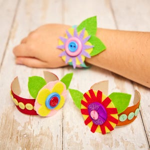 Cardboard Tube Flower Cuff Bracelet craft activity